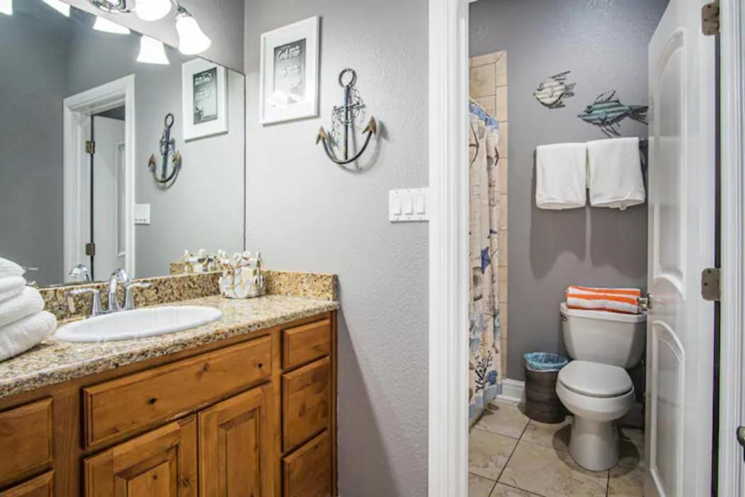 7 Bedroom Home Steps To The Beach With 4 Patios And Pool! Sleeps 20 Port Aransas Zewnętrze zdjęcie