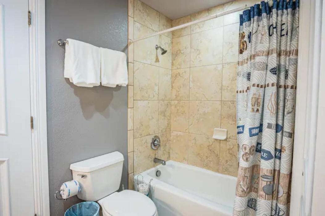7 Bedroom Home Steps To The Beach With 4 Patios And Pool! Sleeps 20 Port Aransas Zewnętrze zdjęcie