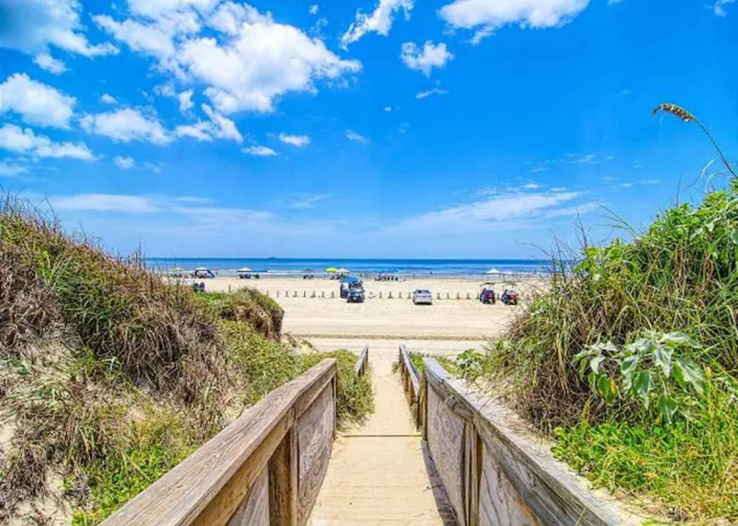 7 Bedroom Home Steps To The Beach With 4 Patios And Pool! Sleeps 20 Port Aransas Zewnętrze zdjęcie