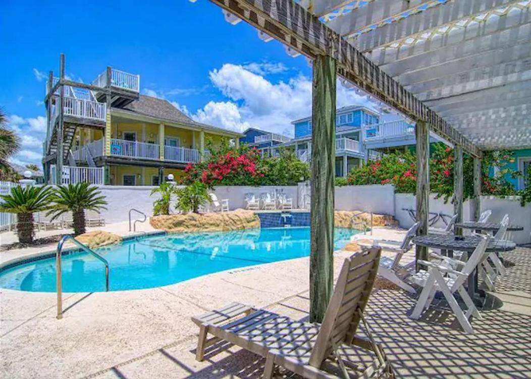 7 Bedroom Home Steps To The Beach With 4 Patios And Pool! Sleeps 20 Port Aransas Zewnętrze zdjęcie