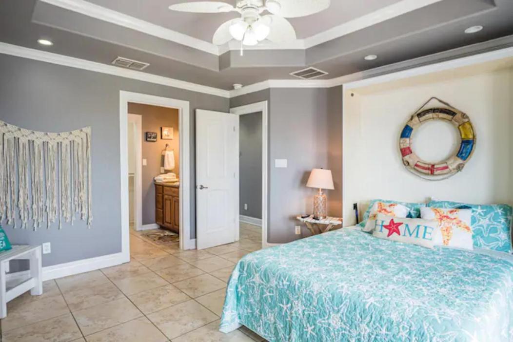 7 Bedroom Home Steps To The Beach With 4 Patios And Pool! Sleeps 20 Port Aransas Zewnętrze zdjęcie